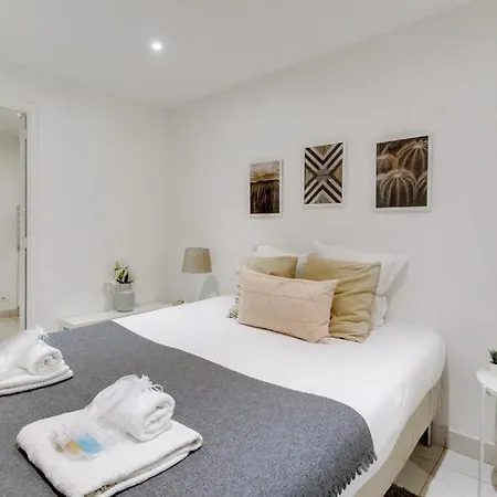 250 Sainte - Superb In *