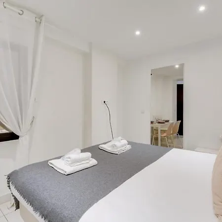 250 Sainte - Superb In