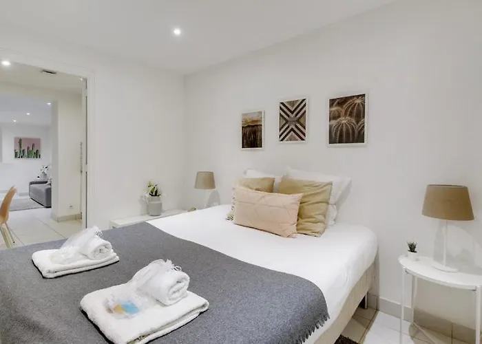 250 Sainte - Superb In *